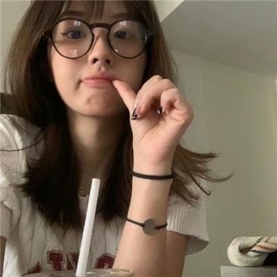27套礼服 在线观看封面
