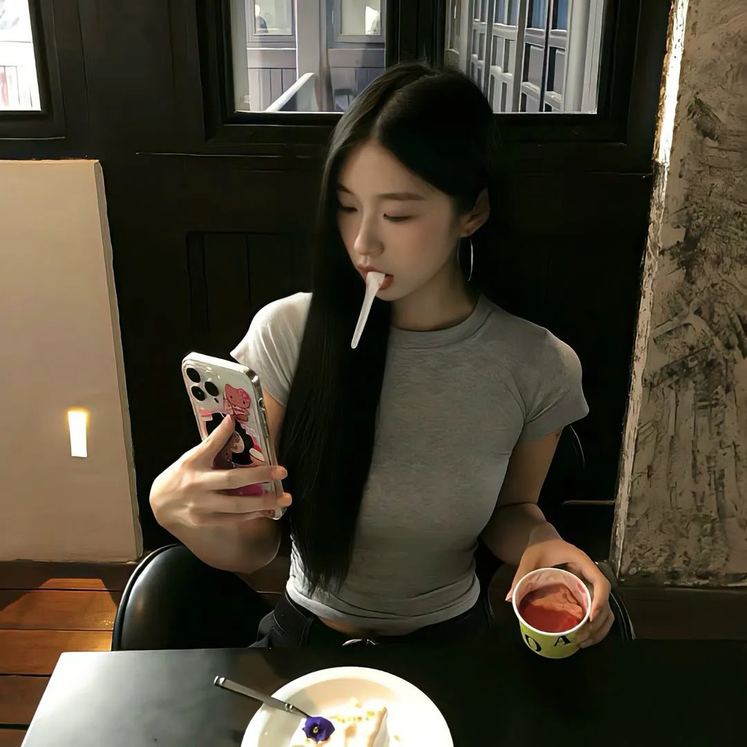 凝视者 在线观看封面